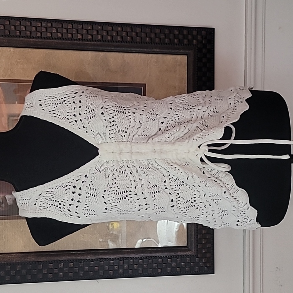 Jessica Simpson Crochet Sleeveless Top Sz M
